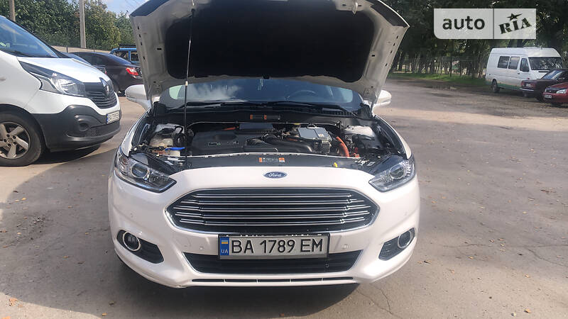 Седан Ford Fusion 2015 в Кропивницькому