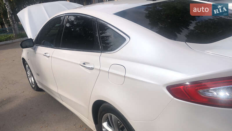 Седан Ford Fusion 2015 в Кропивницком