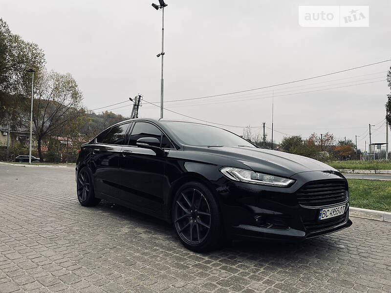 Седан Ford Fusion 2016 в Львове