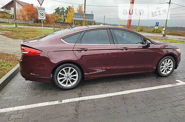 Седан Ford Fusion 2016 в Буче