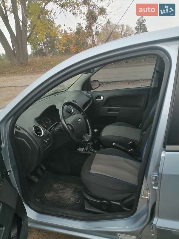 Хетчбек Ford Fusion 2007 в Дніпрі