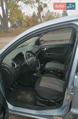 Хэтчбек Ford Fusion 2007 в 