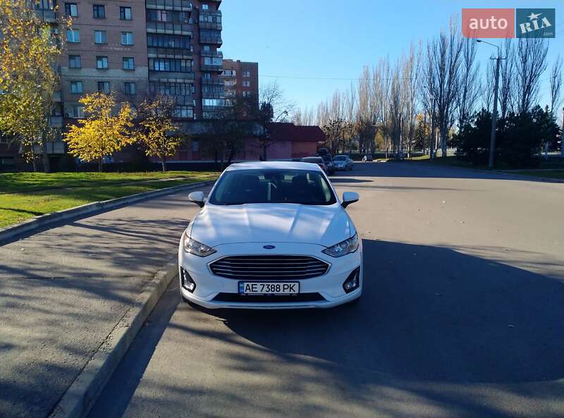 Седан Ford Fusion 2019 в Днепре