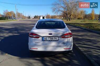 Седан Ford Fusion 2019 в Днепре