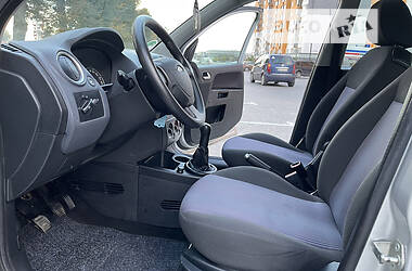 Хэтчбек Ford Fusion 2007 в 