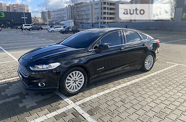 Седан Ford Fusion 2015 в 