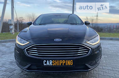 Седан Ford Fusion 2018 в Львові