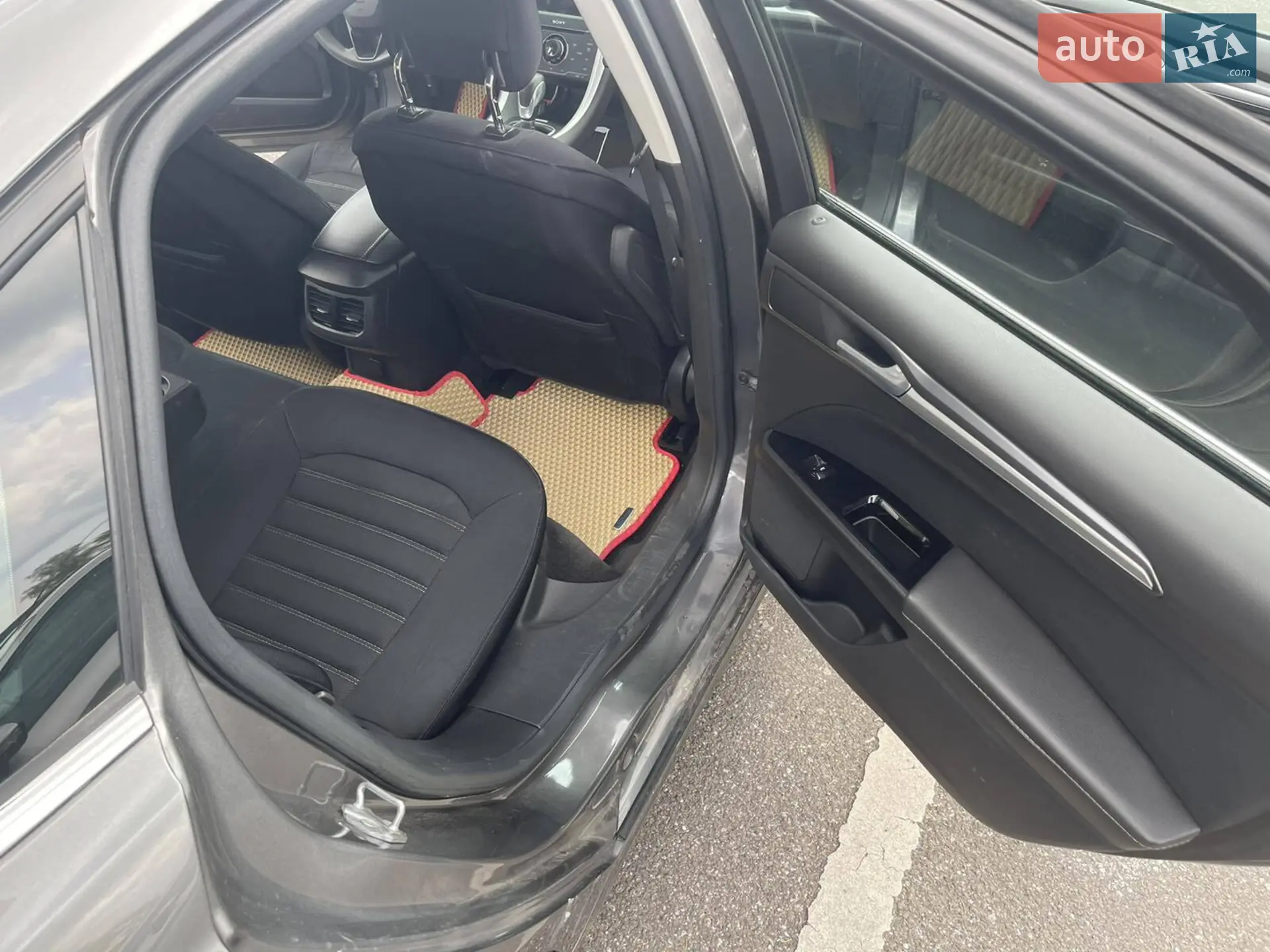 2014 Ford Fusion - мініатюра 11
