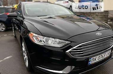 Седан Ford Fusion 2018 в Ровно