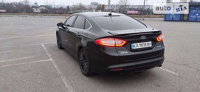 Седан Ford Fusion 2013 в Києві
