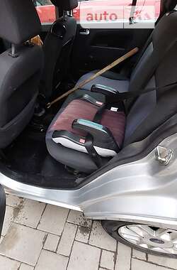 Хэтчбек Ford Fusion 2007 в 