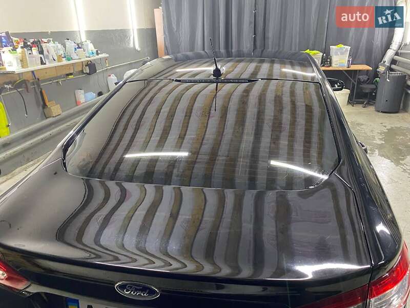 Седан Ford Fusion 2015 в Борисполі