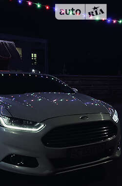 Седан Ford Fusion 2014 в Львові