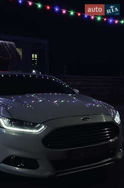 Седан Ford Fusion 2014 в 