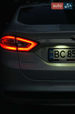 Седан Ford Fusion 2014 в 