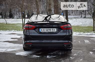 Седан Ford Fusion 2016 в 