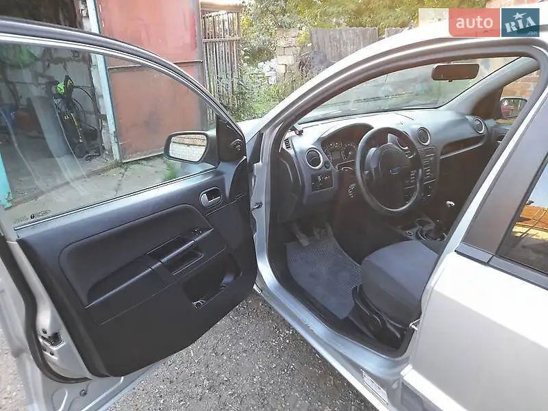 Ford Fusion 2005 VIN WF0UXXGAJU5A35232 фото оголошення 12 з 44