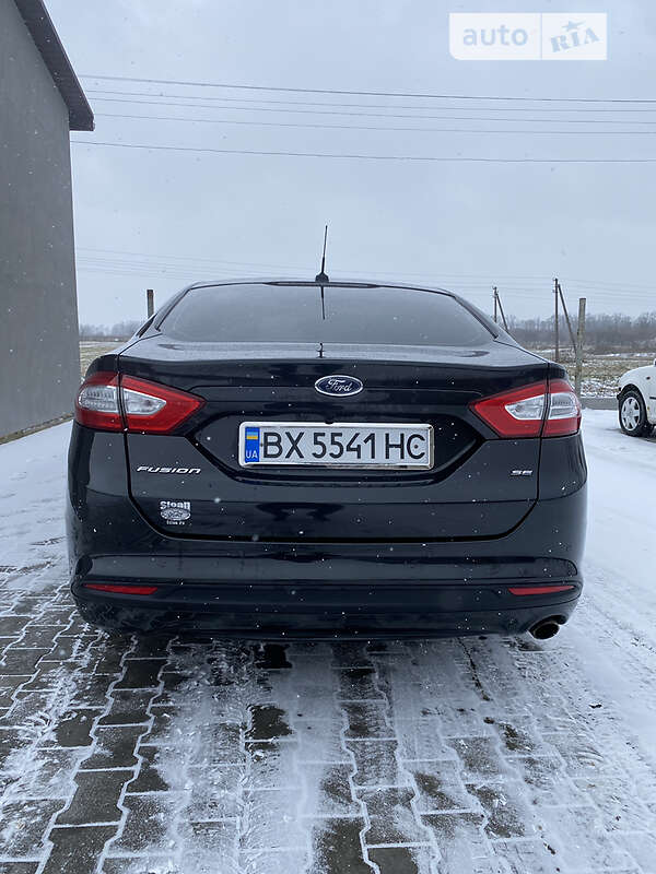 Седан Ford Fusion 2013 в Звягеле