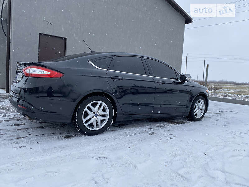 Седан Ford Fusion 2013 в Звягеле