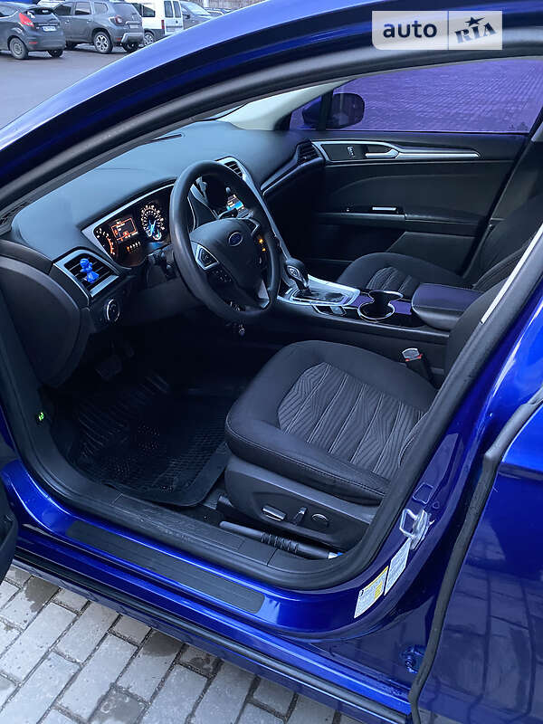Седан Ford Fusion 2016 в Луцке