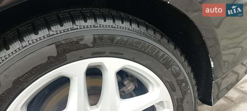 Седан Ford Fusion 2014 в Білій Церкві