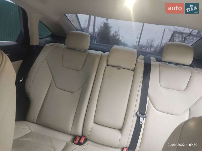 Седан Ford Fusion 2016 в Нововолынске