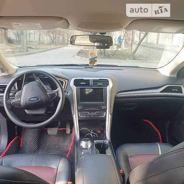 Седан Ford Fusion 2018 в Львові