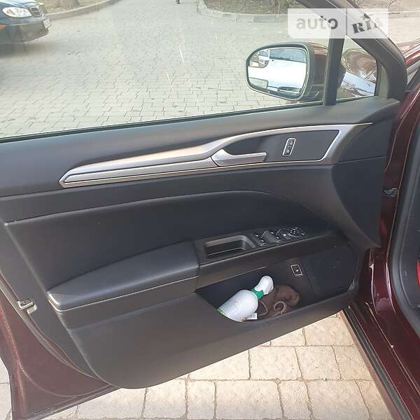 Седан Ford Fusion 2018 в Львові