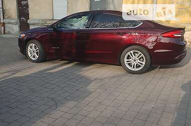 Седан Ford Fusion 2018 в Львові