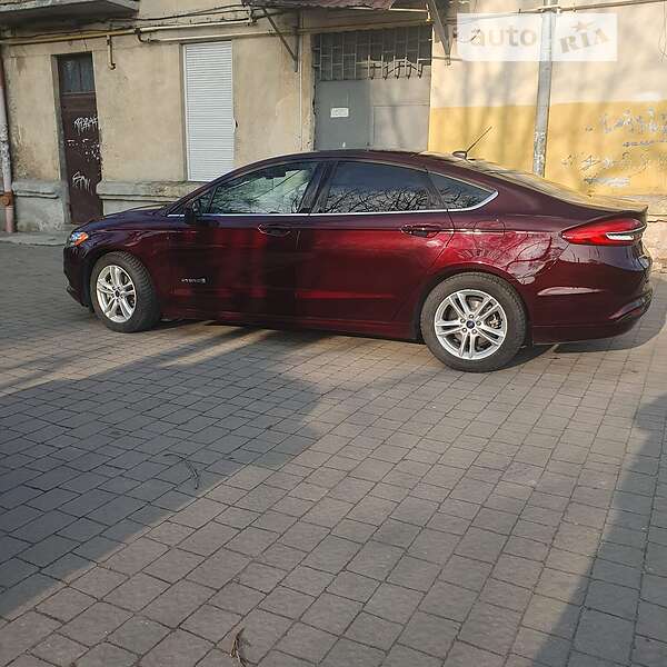 Седан Ford Fusion 2018 в Львові