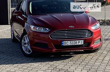 Седан Ford Fusion 2016 в Львове