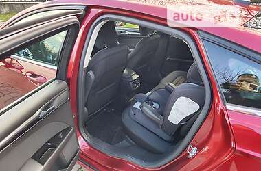 Седан Ford Fusion 2014 в 