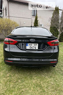 Седан Ford Fusion 2013 в 
