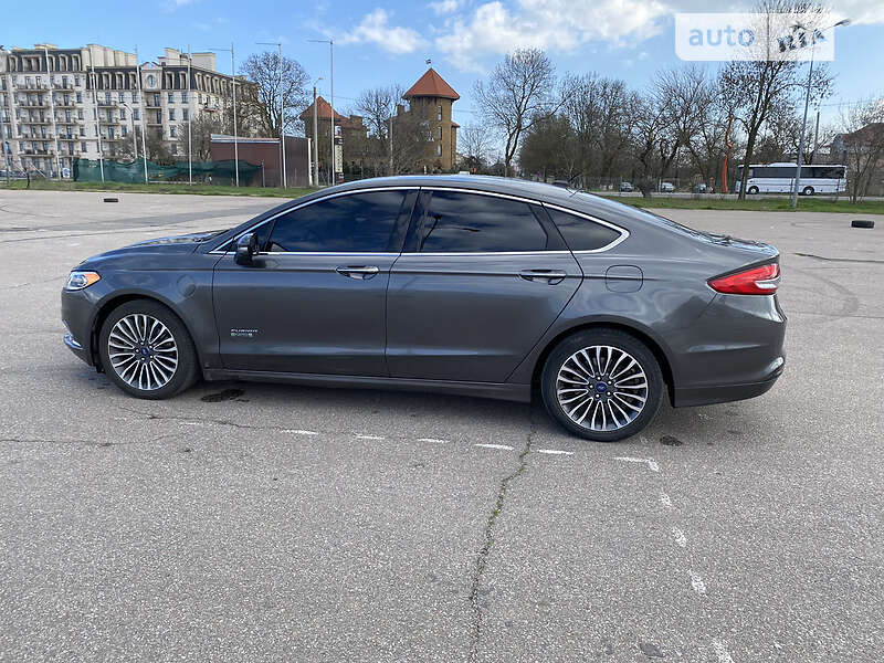 Седан Ford Fusion 2016 в Одесі