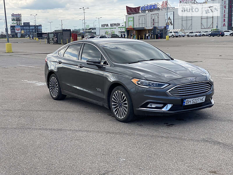 Седан Ford Fusion 2016 в Одесі