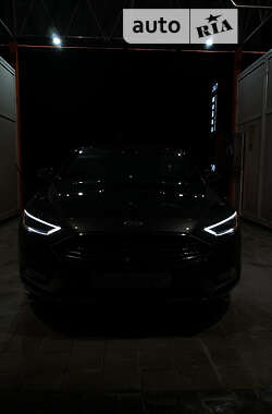 Седан Ford Fusion 2016 в Одесі