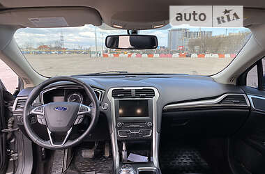 Седан Ford Fusion 2016 в Одесі
