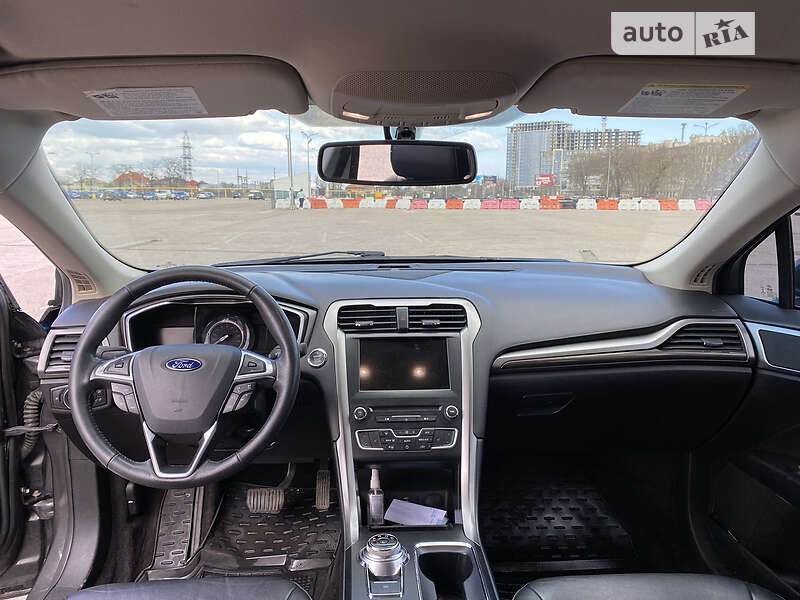 Седан Ford Fusion 2016 в Одесі