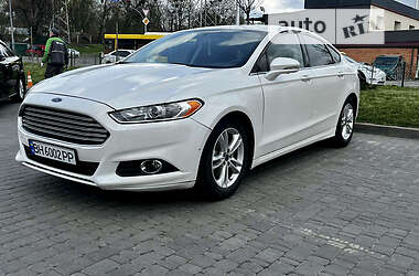 Седан Ford Fusion 2015 в 