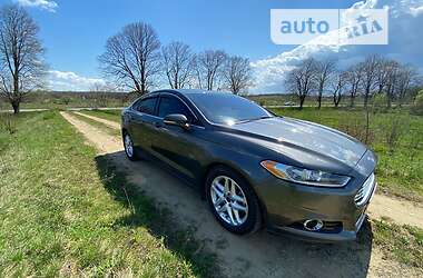 Седан Ford Fusion 2015 в Івано-Франківську