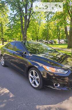 Седан Ford Fusion 2013 в 
