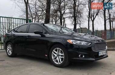 Седан Ford Fusion 2016 в 