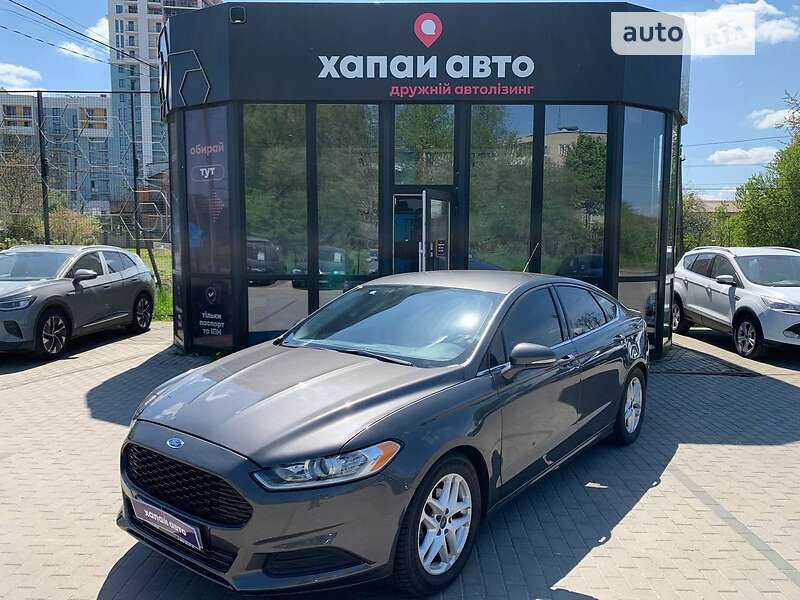 Седан Ford Fusion 2015 в 