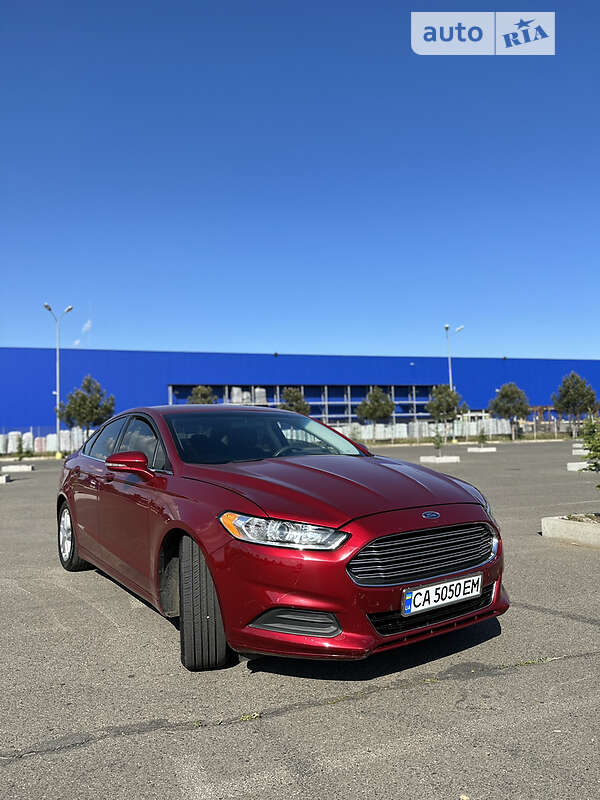 Седан Ford Fusion 2016 в Кропивницком