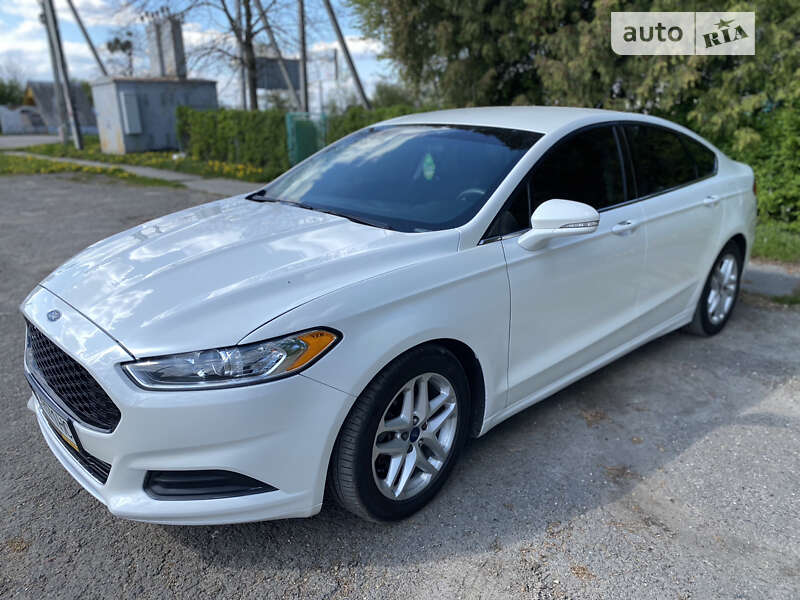 Седан Ford Fusion 2015 в Золочеве