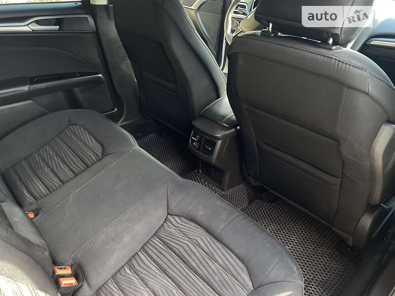 Седан Ford Fusion 2015 в Золочеве