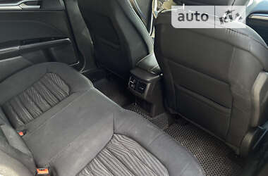 Седан Ford Fusion 2015 в 