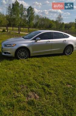 Седан Ford Fusion 2013 в Луцке