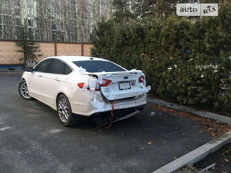 Седан Ford Fusion 2014 в Києві