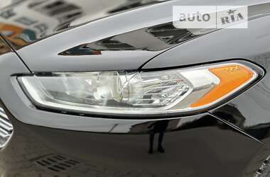Седан Ford Fusion 2015 в 
